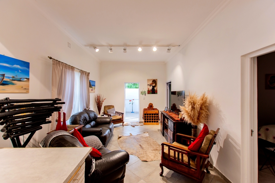 5 Bedroom Property for Sale in Brittania Beach Estate Western Cape